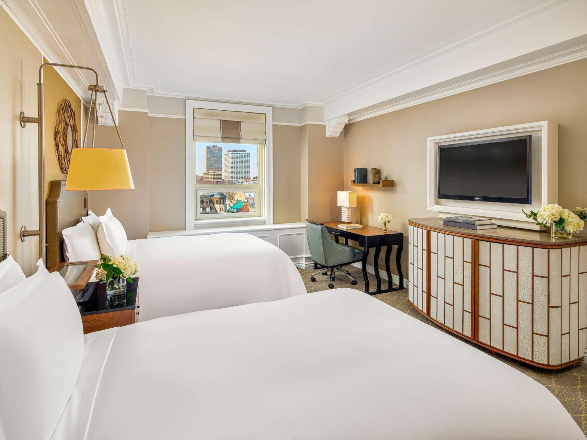فندق فيرمونت لو شاتو فرونتناك مدينة كويبيك المظهر الخارجي الصورة A guest room at the hotel