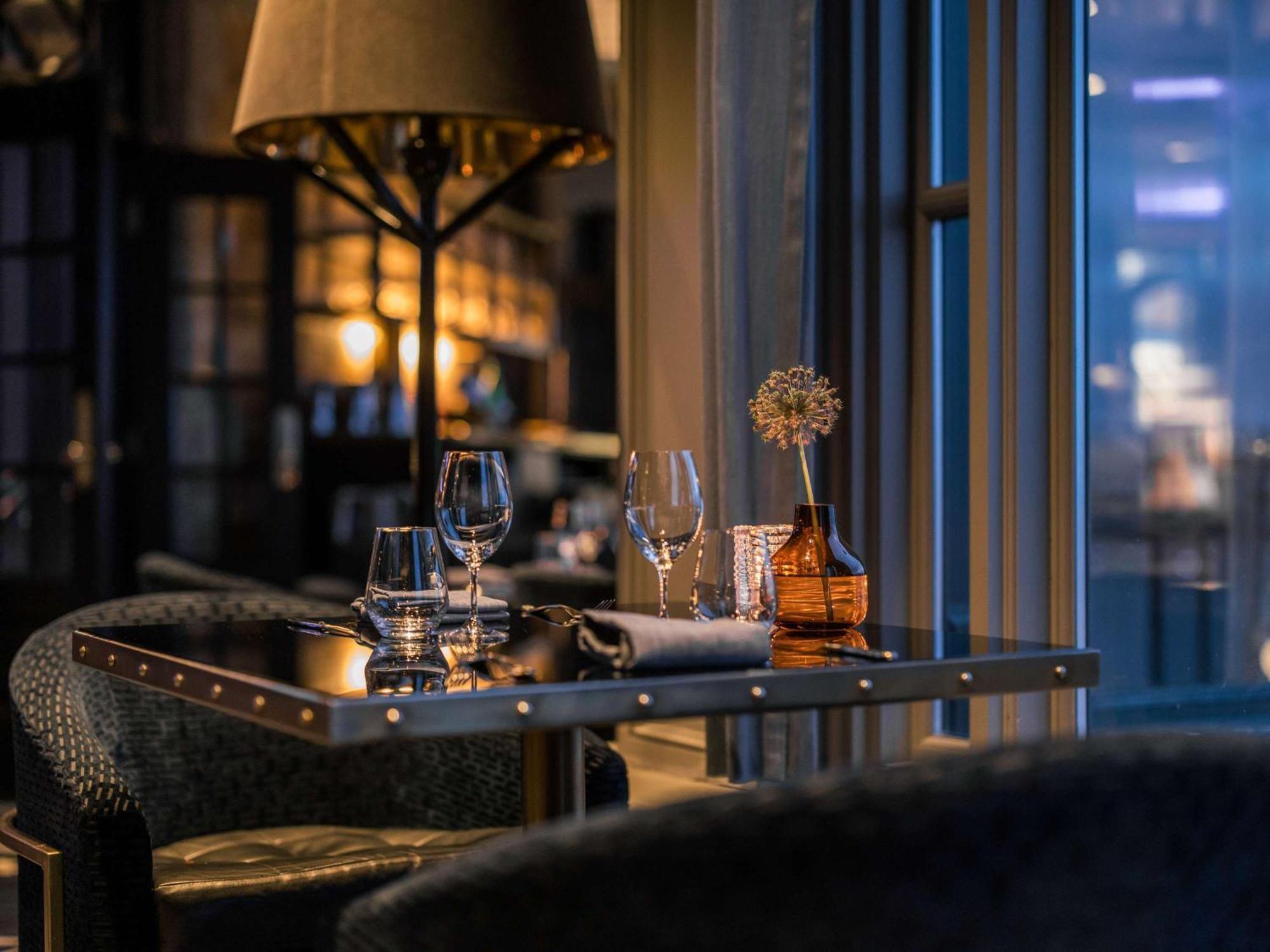 فندق فيرمونت لو شاتو فرونتناك مدينة كويبيك المظهر الخارجي الصورة The interior of the restaurant