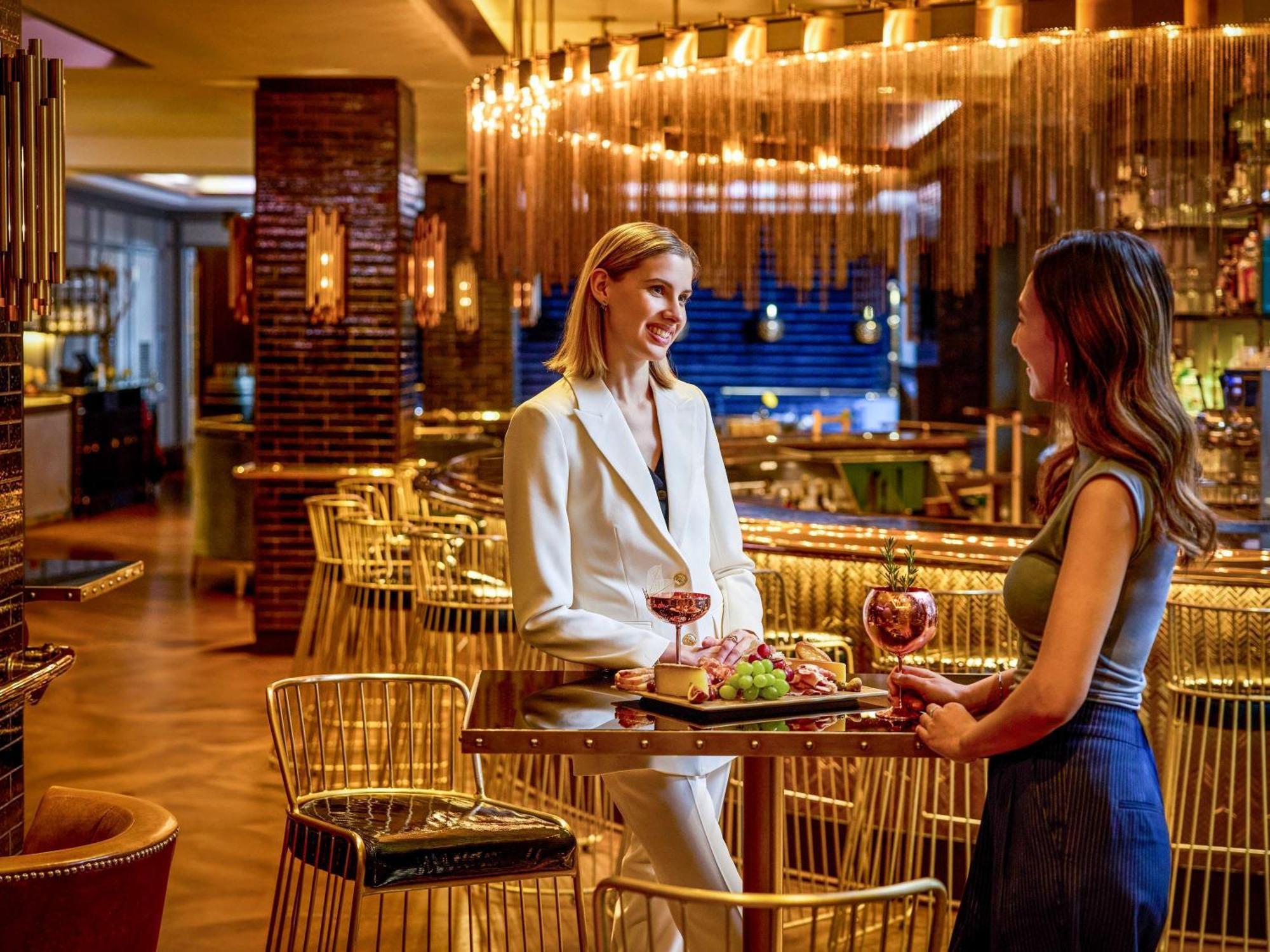 فندق فيرمونت لو شاتو فرونتناك مدينة كويبيك المظهر الخارجي الصورة The Bar